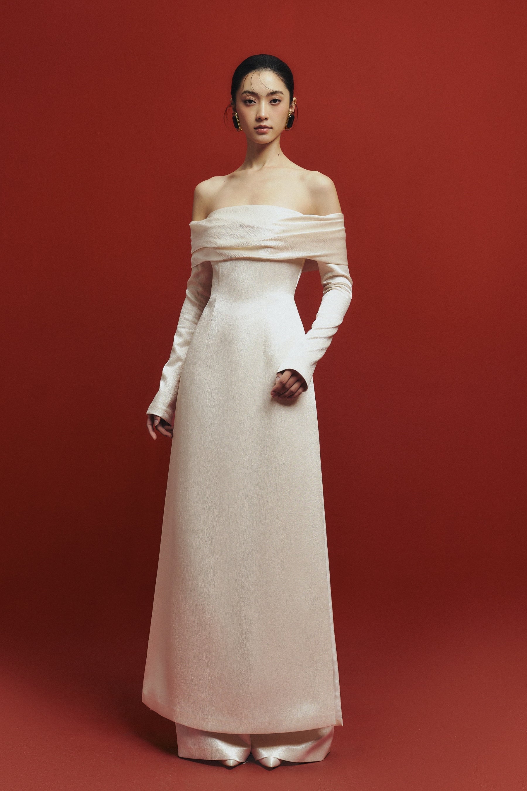 Thy A-line Off-Shoulder Taffeta Silk Floor Length Ao Dai Set