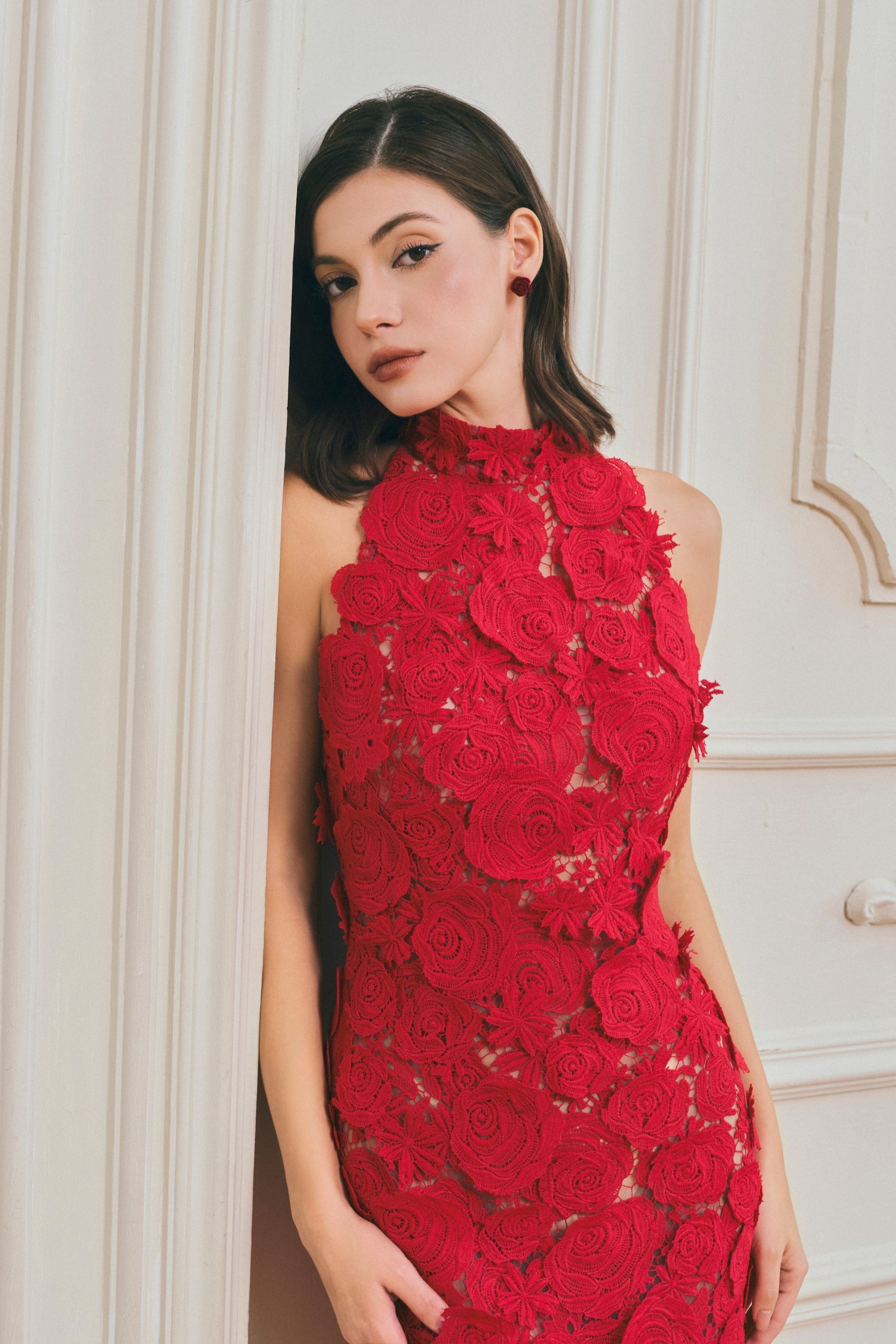 Lily Sleeveless Lace Sheath Maxi Dress