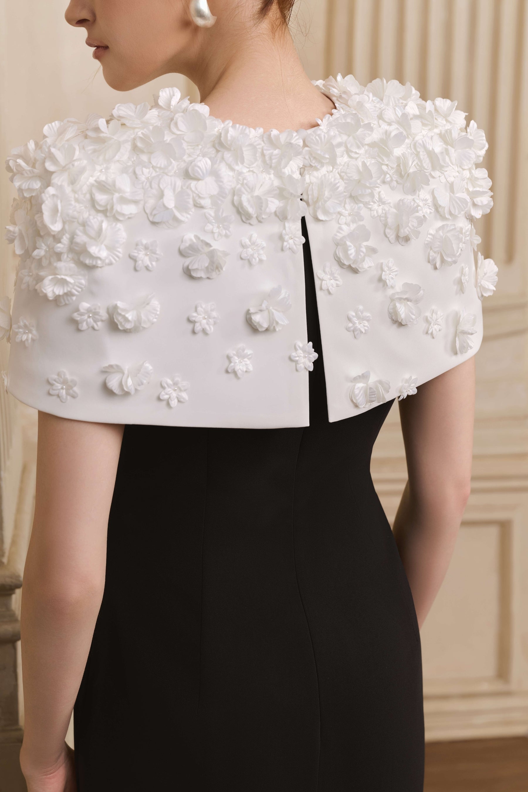 Cici Appliqué Structured Midi Dress